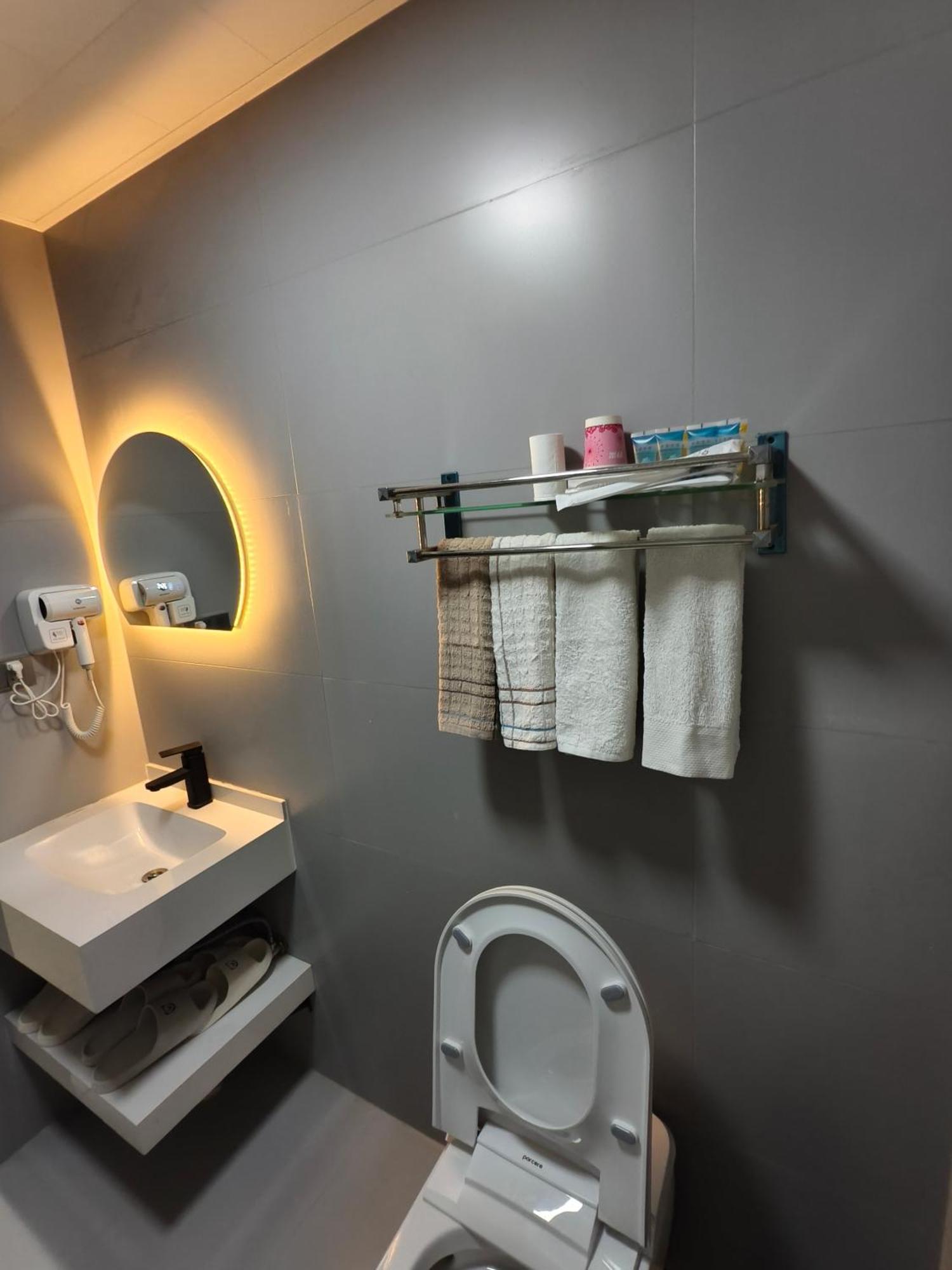 Huashan International Youth Hostel Huayin Luaran gambar